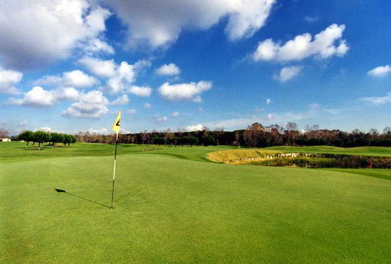 Cosmopolitan Golf &