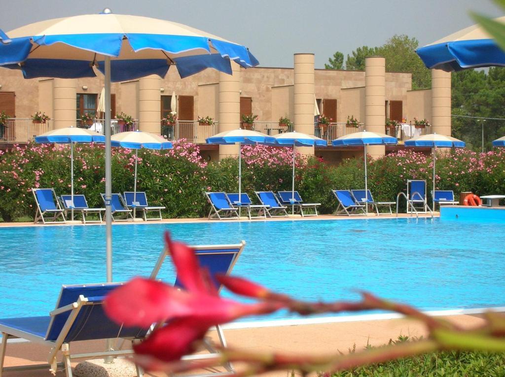 Cosmopolitan Golf & Tirrenia